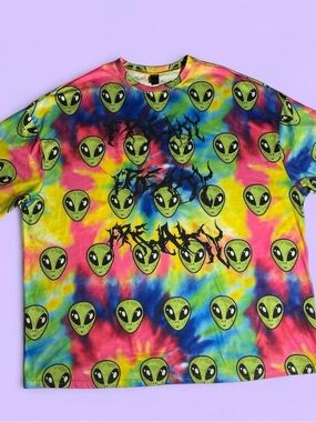 Y2K Freaky Alien Graphic Tee Tie Dye Oversized Grunge Festival Rave Shirt Top